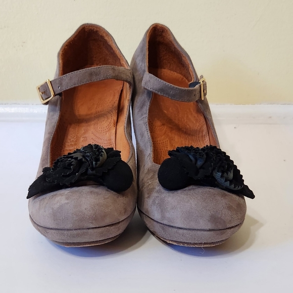 ANTHROPOLOGIE CHIE MIHARA SUEDE MARY JANE HEELS 8.5 - Picture 3 of 10